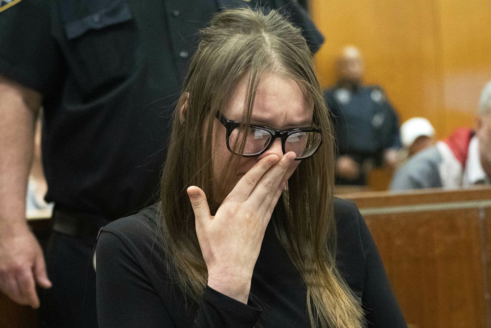 뉴욕 사교계 사로잡은 ‘가짜 상속녀’의 최후…징역 최대 12년
