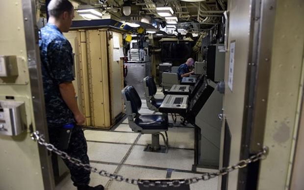 미 해군 핵잠수함 내부 모습/사진=미 해군