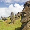 모아이 코 후비는 셀카 유행에…이스터섬 훼손 경고