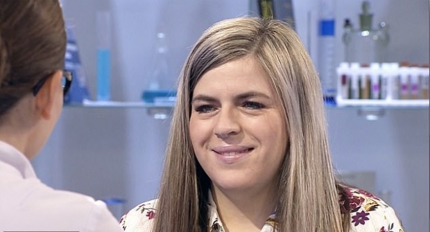 1년 여의 다모증 및 다낭성난소증후군 치료 후 달라진 모습으로 나타난 러시아의 30대 주부 사브첸코바