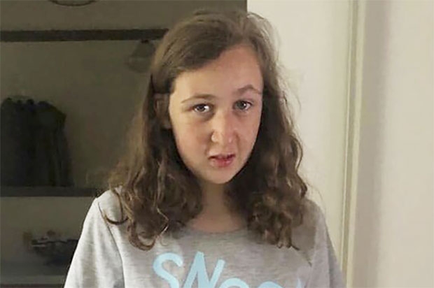 지난 3일 가족과 함께 말레이시아를 찾은 소녀는 하룻밤 사이 감쪽같이 사라져버렸다./사진=AP 연합뉴스