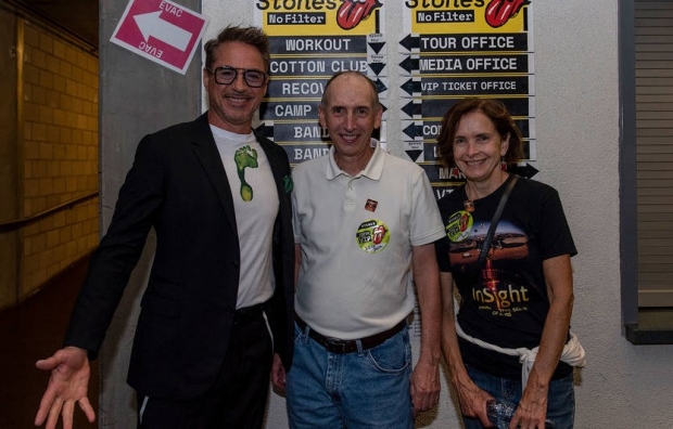 로버트 다우니 주니어와 인사이트 미션 담당 과학자들