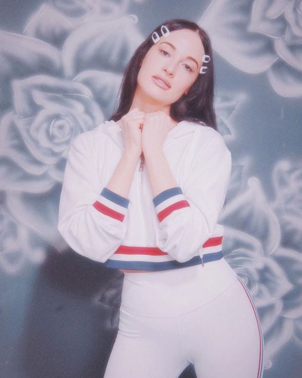 LA 코리아타운을 방문한 머스그레이브스는 지난달 29일 자신의 인스타그램에 오래된 사진관 한 곳을 소개했다. 사진은 머스그레이브스가 해당 사진관에서 찍은 것./사진=머스그레이브스 인스타그램