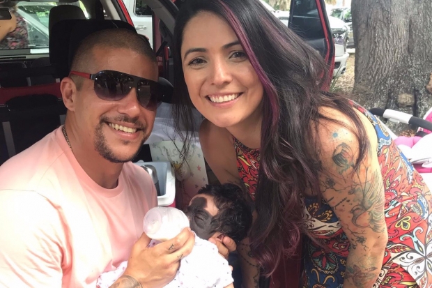 루나의 부모인 티아고 타바레스(왼쪽)와 캐럴 페너의 모습.(사진=고펀드미)