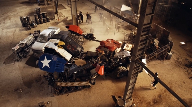 이글 프라임과 쿠라타스의 결투 장면.(사진=메가보츠)