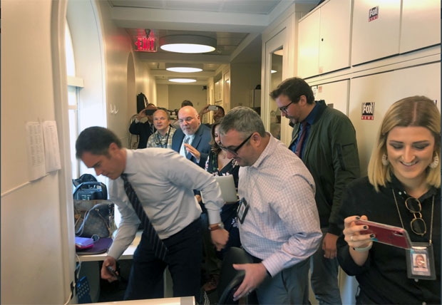 사진=로이터통신 소속 백악관 출입기자 스티브 홀랜드 트위터