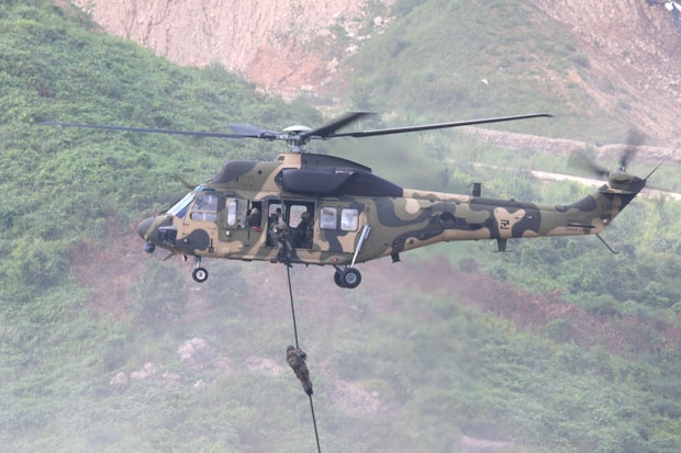 군사전문가들은 수리온으로 UH-60 기동헬기를 대체할 경우 국내 운용실적 확대와 이에 따른 후속군수지원 능력향상과 함께 국내 일자리 창출도 기대할 수 있다고 밝히고 있다./사진=김대영
