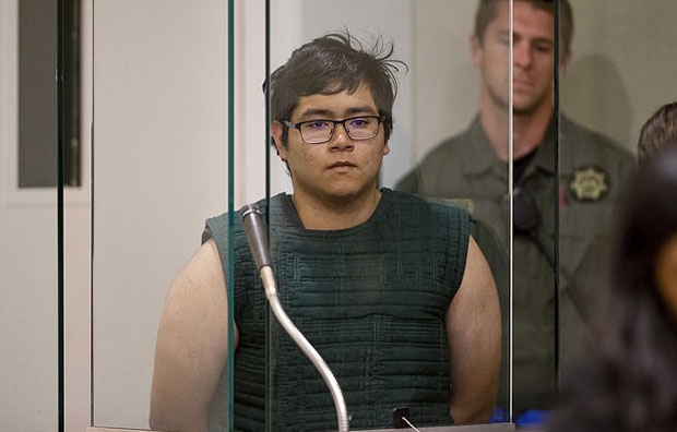 여자친구와 헤어진 뒤 우울증에 시달린 디아즈는 어머니가 안 계신 곳에서 극단적 선택을 하기 위해 엽총을 들고 집 대신 학교를 찾은 것으로 드러났다./사진=AP 연합뉴스