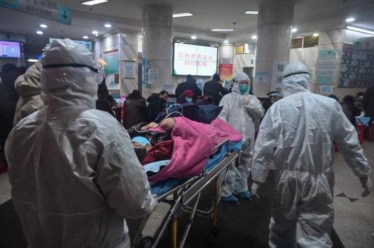 30일 0시 기준 중국 전역에서 신종 코로나 확진 진단을 받은 누적 환자 수는 7711명으로, 이 중 1370명은 중증 환자여서 사망자는 계속 늘어날 전망이다. 누적 사망자 수는 170명으로 집계됐다.(사진=AFP 연합뉴스)