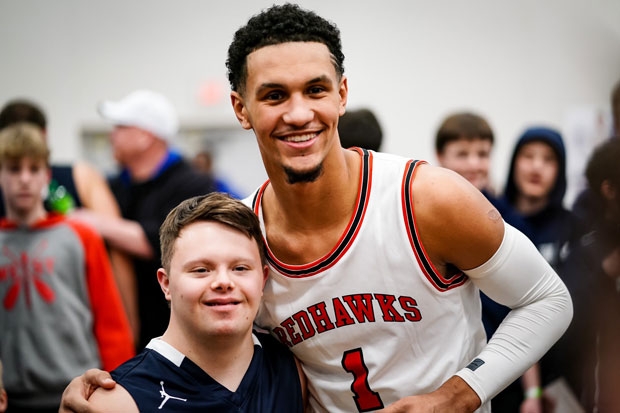 경기 후 메이슨 도허티(왼쪽)와 잘렌 석스(오른쪽)./사진=트레비스 엘리슨 트위터