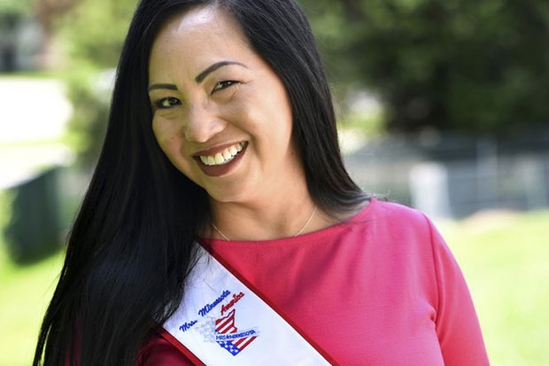 데릭 쇼빈에게 이혼을 청구한 아내 켈리 쇼빈은 2018년 ‘미세스 미네소타’ 우승자로, 1974년 라오스에서 태어나 태국 난민촌에서 살다 1980년 미국으로 건너갔다./사진=AP