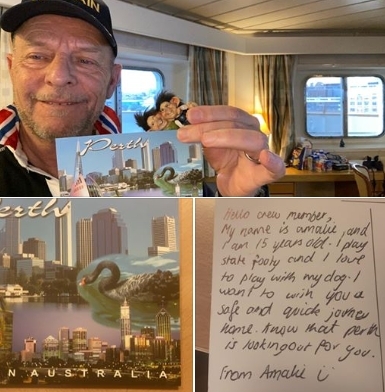 아르타니아 크루즈선 선장(사진)이 호주 항구에 격리돼 있을 당시, 호주 어린이들로부터 받은 격려의 엽서