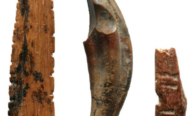 동굴에서는 화살촉뿐만 아니라 다른 용도로 쓰인 도구들도 발견됐다.