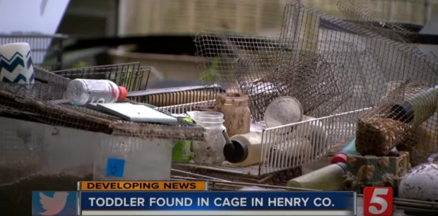 아이가 갇힌 철장이 위치한 개 사육장 전경