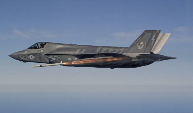 MBDA가 개발한 아스람 미사일은 IRIS-T 보다 긴 50㎞의 사거리를 자랑하고, 스텔스 전투기인 F-35에도 장착된다. 사진=MBDA