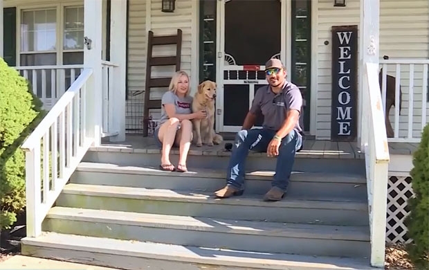 마이클은 CNN과의 인터뷰에서 “마이크로칩에서 개 주인을 확인했는데, 어딘가 익숙했다. 생각해보니 예전에 우리 집에 살던 가족의 이름과 같았다”라고 말했다./사진=CNN 캡쳐