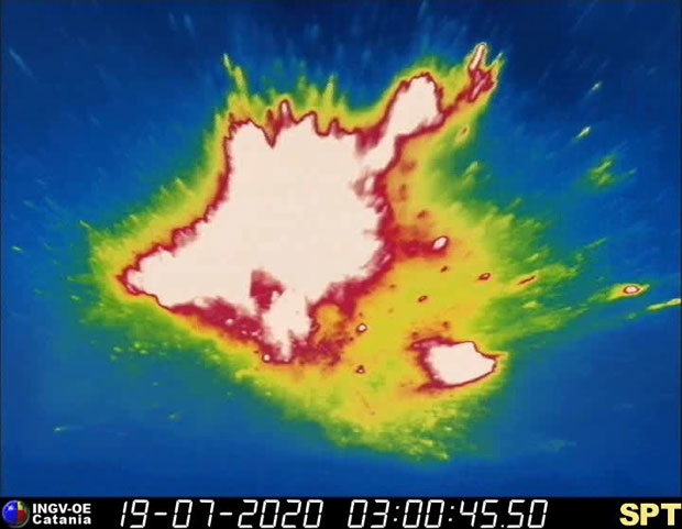 열화상 카메라 등 INGV 관측 장비에도 폭발 당시 상황이 고스란히 포착됐다./사진=이탈리아 국가지진화산연구소(INGV)