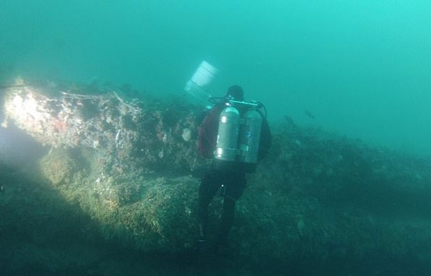지난해 플로리다주 걸프해안 블루홀 탐사에 나섰던 모테해양연구소 관계자의 모습./사진=NOAA