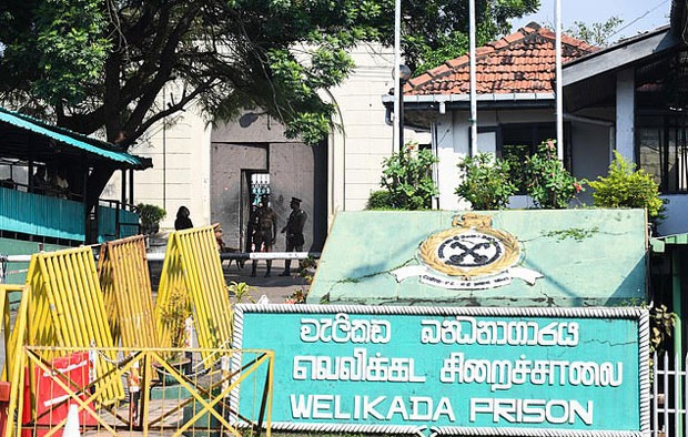 스리랑카 행정수도 콜롬보 교외의 웰리카다 교도소는 보안이 철저하기로 유명하지만, 최근 마약과 휴대전화, 충전기 등 밀반입 사건이 급증했다.