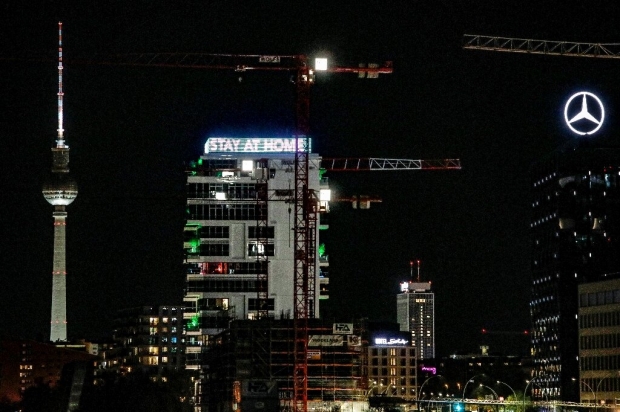 독일에서는 곤충 개체 수의 급감을 막기 위해 야간 조명을 어둡게 제한하는 규제 법안을 검토하고 있는 것으로 전해졌다.(사진=AFP 연합뉴스)