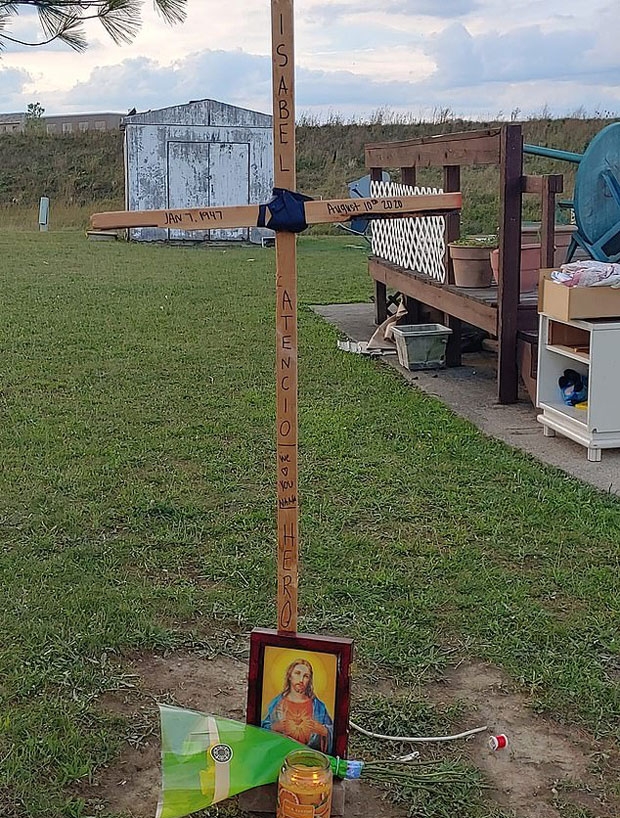 사고 현장에 세워진 추모비./사진=페이스북