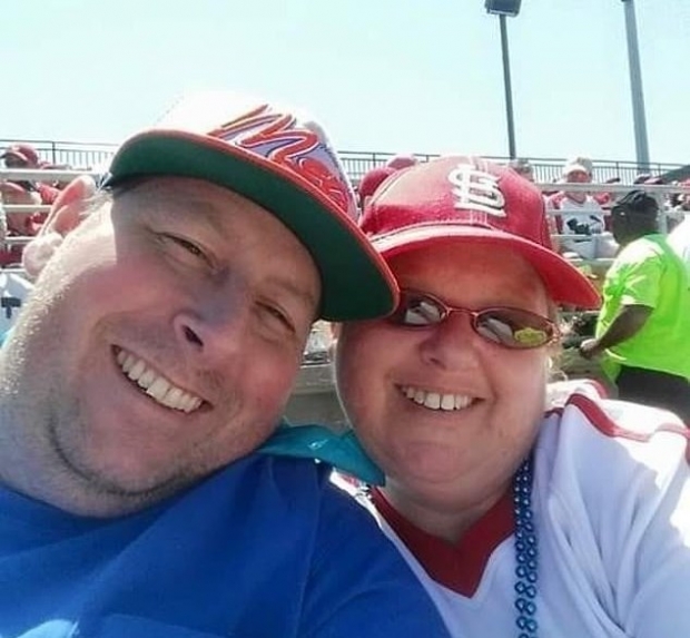 브라이언 리 히친스와 그의 부인 에린