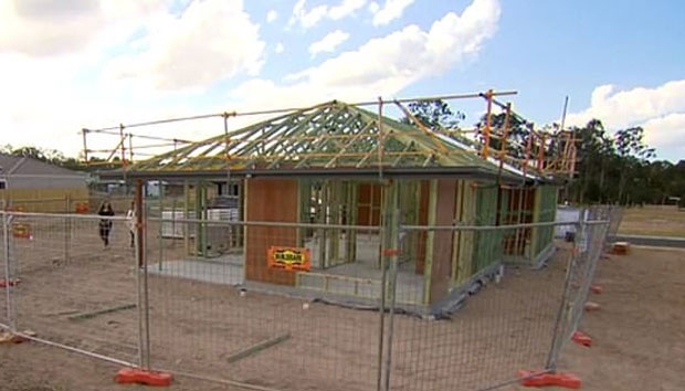 피커링은 퀸즐랜드주 브리즈번에서 남쪽으로 50km 떨어진 택지개발지구에 새집을 짓고 있다. 매주 어머니와 함께 건설 현장을 찾아 건축 상황을 점검 중이다./사진=호주9뉴스