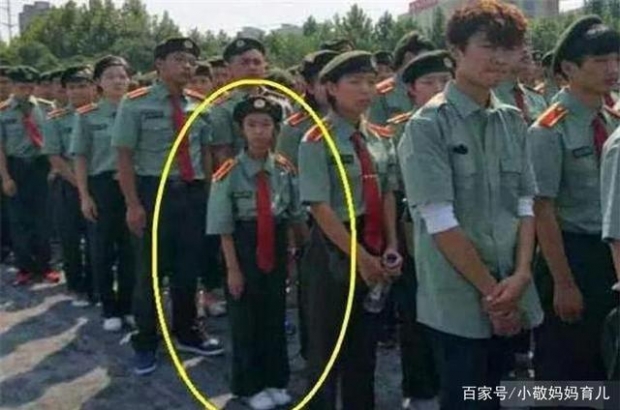 10살의 나이로 대학에 들어가 졸업까지 한 중국의 천재 소녀 장이원