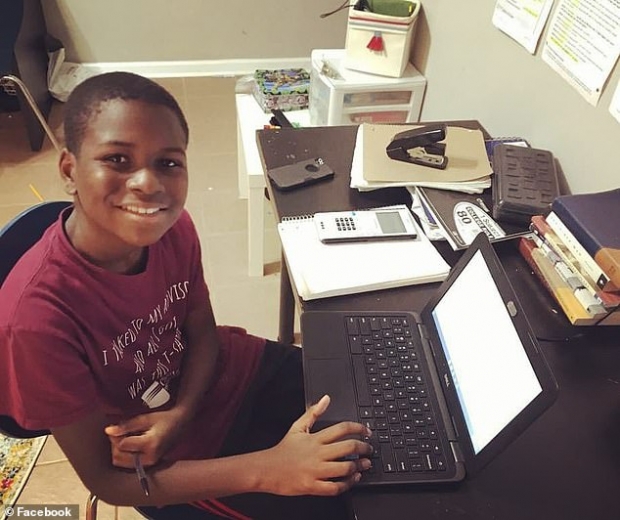 케일럽 앤더슨의 과제는 너무 복잡해서 그 부모는 아이를 도와줄 수 없다.(사진=페이스북)