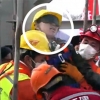 매몰 2주만에 中 광부 11명 기적 생환…10명은 여전히 실종 (영상)