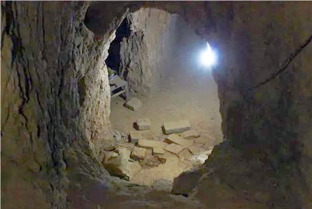 26일 둥팡진바오는 중국 허난성의 한 노인이 송(宋, 960~1277) 시대 것으로 보이는 땅굴을 찾았다고 보도했다./사진=둥팡진바오