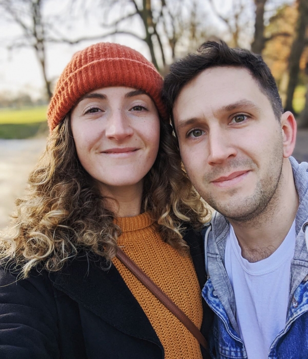 크리스 아널드와 그의 교사 아내 모습.(사진=트위터)