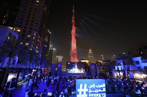 두바이의 세계 최고층 빌딩인 부르즈 칼리파에서 벌어진 축하쇼. 사진=AP 연합뉴스