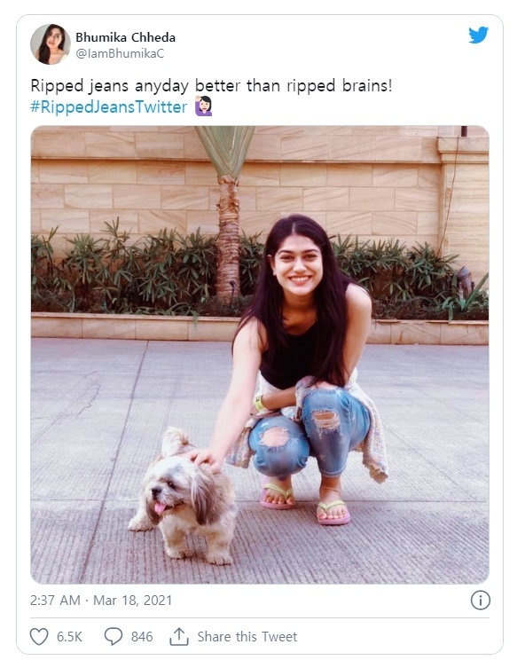 “무릎이 보이는 찢어진 청바지를 입은 여성이 어떻게 아이들에게 올바른 가치관을 교육할 수 있겠냐”는 발언으로 구설에 오른 티라트 싱 라왓 우타라칸드주총리에 반발하는 sns 게시물들