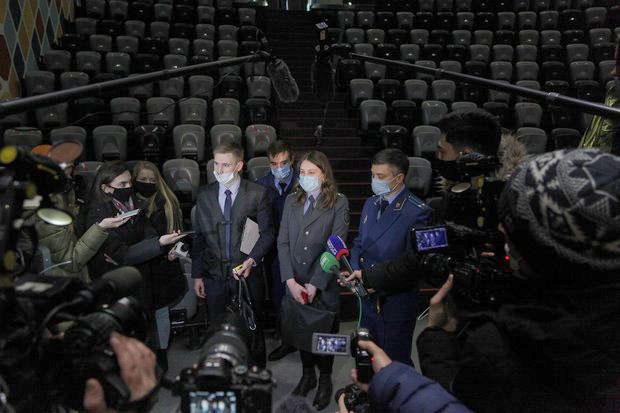 사건 이후 타타르스탄 지방검찰은 정확한 사건 개요와 위법성 여부에 대한 조사에 돌입했다. 리알너예 브레먀 보도에 따르면 기자단과 수사관을 이끌고 직접 서커스장을 찾은 검찰은 부러진 의자를 들어 보이며 서커스 무대와 관객석 간의 거리 등을 확인하겠다고 공언했다.