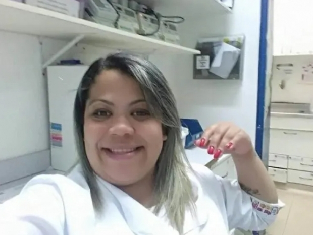 통증을 호소하며 손을 잡아달라고 부탁하는 코로나19 환자를 위해 브라질의 한 간호사가 발명한 ‘신의 손’