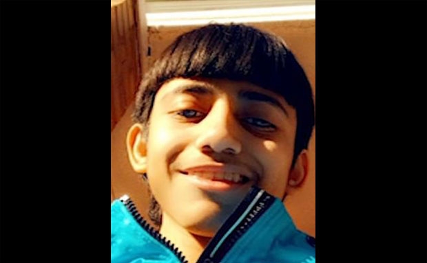 가슴에 총을 맞은 소년은 그 자리에서 사망했다. 시카고트리뷴에 따르면 7학년인 톨리도는 최근 시카고에서 경찰 총격으로 사망한 피해자 가운데 최연소다.