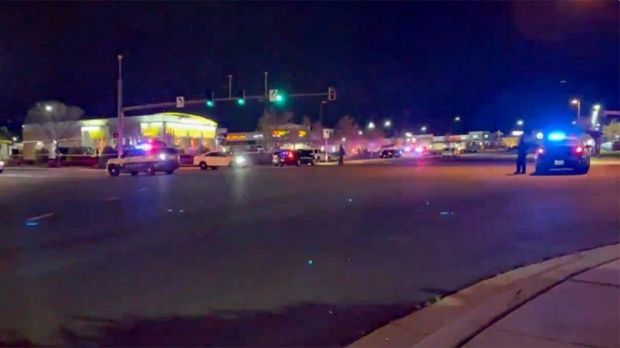 미국 메릴랜드주에서 12세 소년이 13세 소년에게 총격을 가해 목숨을 잃게 한 사건이 발생했다. 사진=사건 발생 현장에 모인 현지 경찰