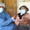 밀림 자택에서 코로나 백신 맞은 1900년생 페루 할아버지