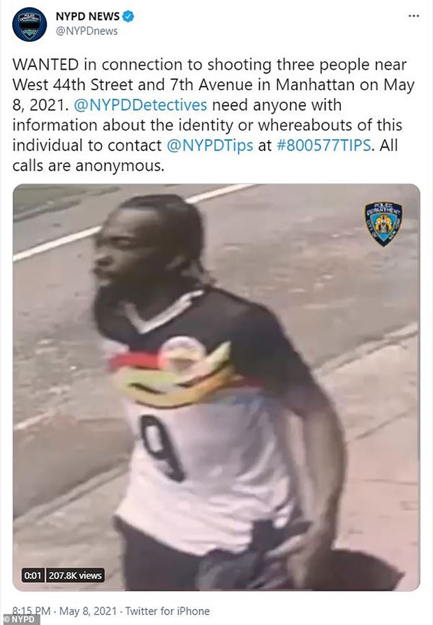 뉴욕경찰은 이번 총격 사건과 관련, 용의자 패랙한 무함마드(31)에 대한 수배령을 내리고 그 뒤를 쫓고 있다.