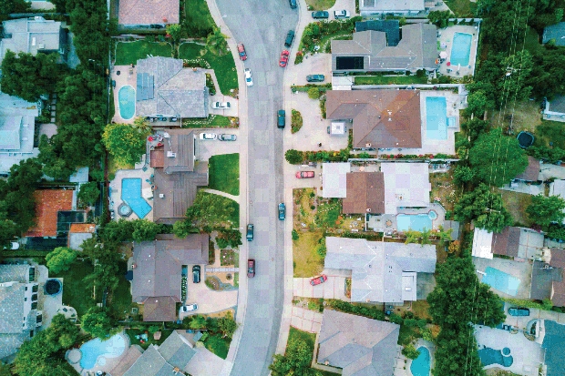 고삐 풀린 집값 상승세로 호주의 주거용 부동산 시가총액은 8조 호주달러 선을 돌파했다. 7일 코어로직에 따르면 4월 말 호주의 주거용 부동산 가치는 총 8조1000억 호주달러(약 7099조 6500억원)로 나타났다.