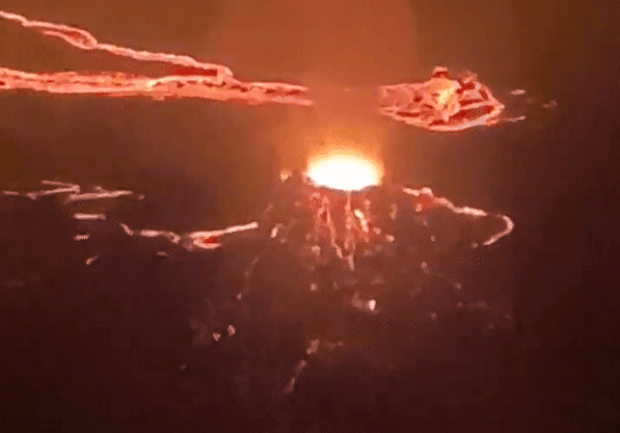 해발고도 3470m 니라공고화산은 22일 대폭발을 일으켰다. 화산에서 뿜어져 나온 용암류는 북키부 베니를 관통해 인구 200만 도시 고마로 향했다. 최소 36명이 숨졌으며, 2만 명이 집을 잃었다. 실종자도 다수다.