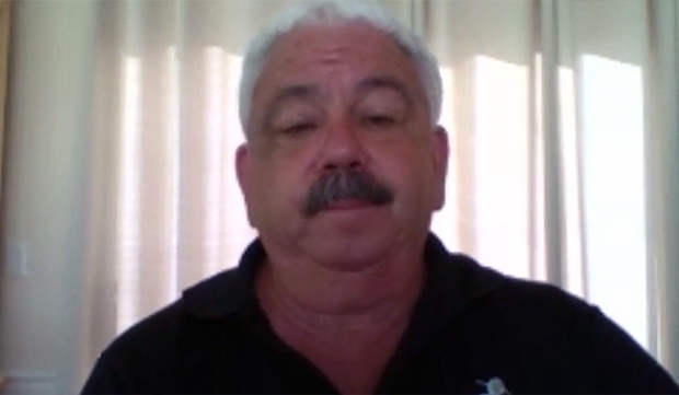 식당 주인은 팬데믹 기간 봉쇄령으로 몇 달씩이나 문을 닫았고, 포장 판매만 하느라 매출이 뚝 떨어져 힘든 시간을 보냈는데 생각지 못한 거액의 팁을 받게 돼 감사할 따름이라고 말했다. 그는 “모든 팁이 감사하지만, 식당을 운영하면서 받은 팁 중 가장 큰 금액”이라며 고마움을 전했다.