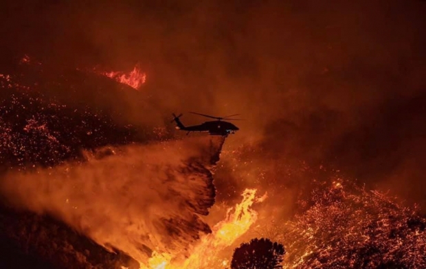 로스앤젤레스가 위치한 캘리포니아 주의 경우 건조한 기후 탓에 나무가 바짝 말라 조그만 불씨에도 큰 불이 곧잘 일어난다. 사진=로스앤젤레스 카운티 소방서