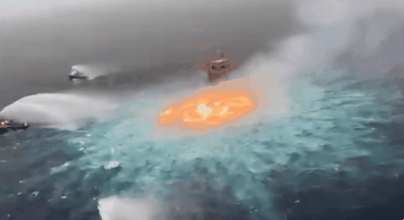 멕시코 현지시간으로 2일 오전 5시 15분경, 국영석유회사 페멕스의 수중 파이프라인에서 가스가 누출돼 화재가 발생했다