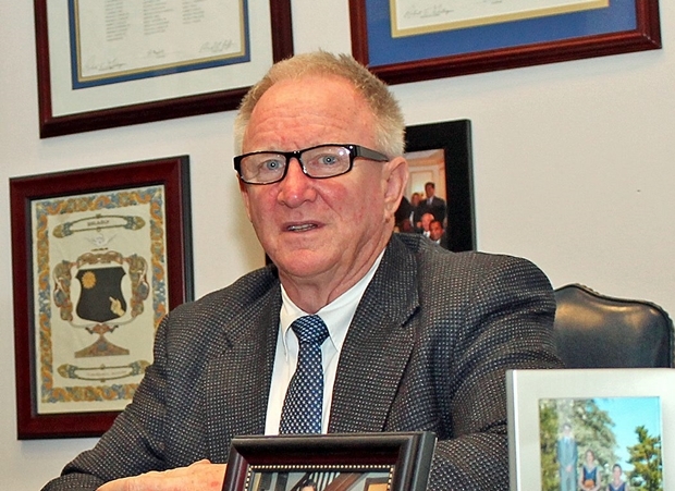 주의원이 차마 입에 담기도 어려운 성차별적, 인종차별적 은어를 사용한 것도 모자라, 이 같은 내용을 자신의 주정부 공식 이메일 주소로 발송했다는 사실에 델라웨어주는 발칵 뒤집혔다.