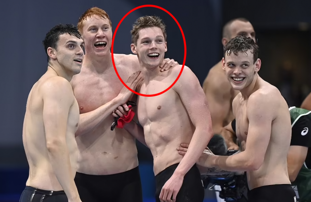 스콧은 2020도쿄올림픽 남자 자유형 200m에서 은메달을, 계영 800m에서 금메달을 목에 걸며 환한 웃음을 되찾았다. 쑨양이 지난해 2월 도핑 검사 방해 혐의로 자격정지 4년 3개월 처분을 받고 도쿄올림픽에 출전하지 못한 상황에서 열린 ‘클린’한 경기였다.