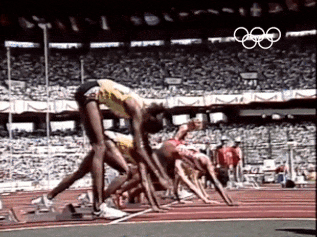 조이너는 88서울올림픽에서 10초54로 금메달을 목에 걸었으나, 바람 때문에 공식 기록은 다르게 쓰였다.