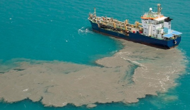 생태계 파괴도 걱정이다. 미국 인공지능 개발업체 시뮬래리티가 지난달 발표한 바에 따르면, 2016년부터 5년간 중국어선이 남중국해에 버린 오물의 양은 상상을 초월한다./사진=시뮬래리티