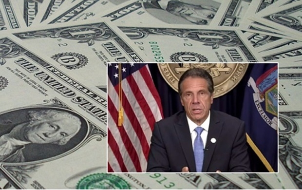 전현직 보좌관 등 여성 11명을 성추행한 혐의를 받는 쿠오모 뉴욕 주지사는 현지시간으로 10일 TV 연설(사진)을 통해 자진 사퇴 의사를 밝혔다.